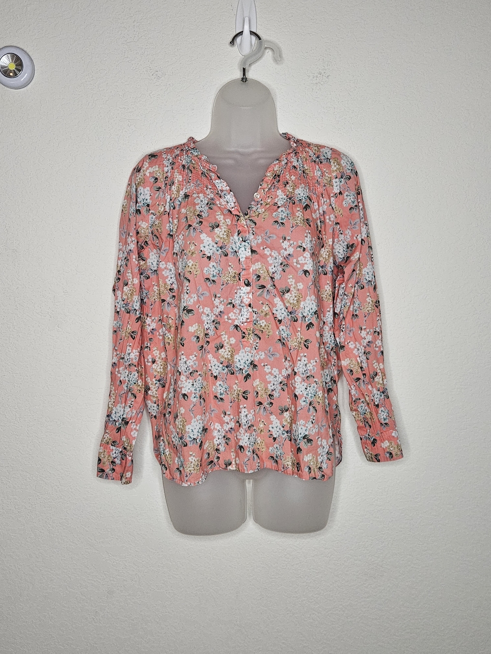 J.Crew Liberty Fabric Floral Pintuck Blouse Size 8 Coral Cotton Top Boho Coastal